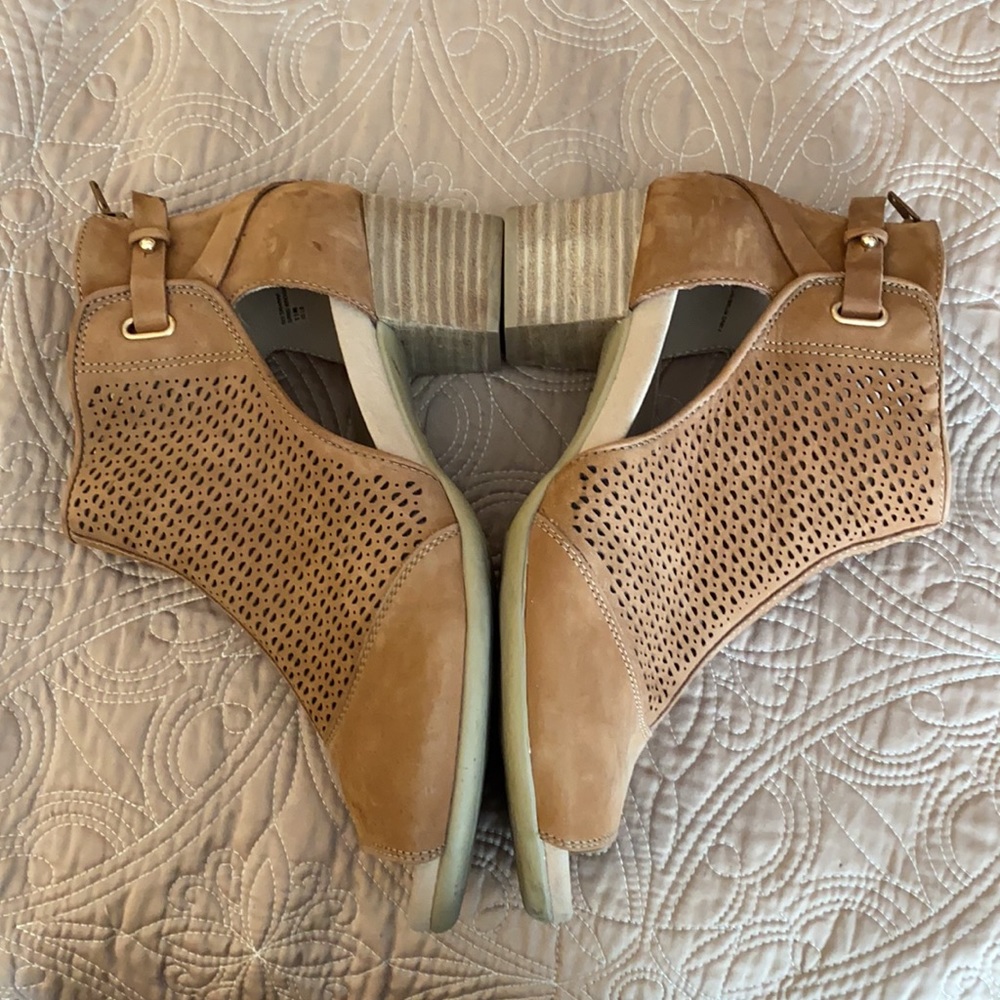 Earth Ivy Sahara Summer Leather Bootie - Picture 4 of 7